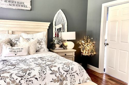 Bringing Bloom to the Bedroom: A cozy, botanical retreat
